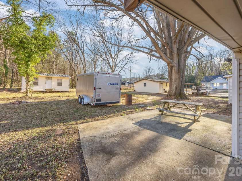 151 Central Avenue, Norwood, NC 28128.  MLS# CAR4336981, YatesRealty ID 4412. 