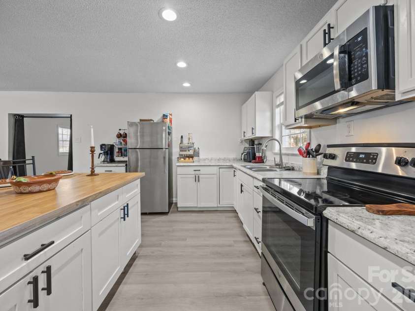 151 Central Avenue, Norwood, NC 28128.  MLS# CAR4336981, YatesRealty ID 4412. 