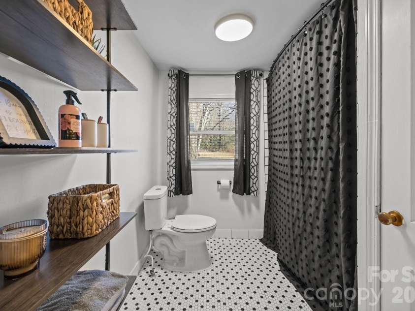 151 Central Avenue, Norwood, NC 28128.  MLS# CAR4336981, YatesRealty ID 4412. 