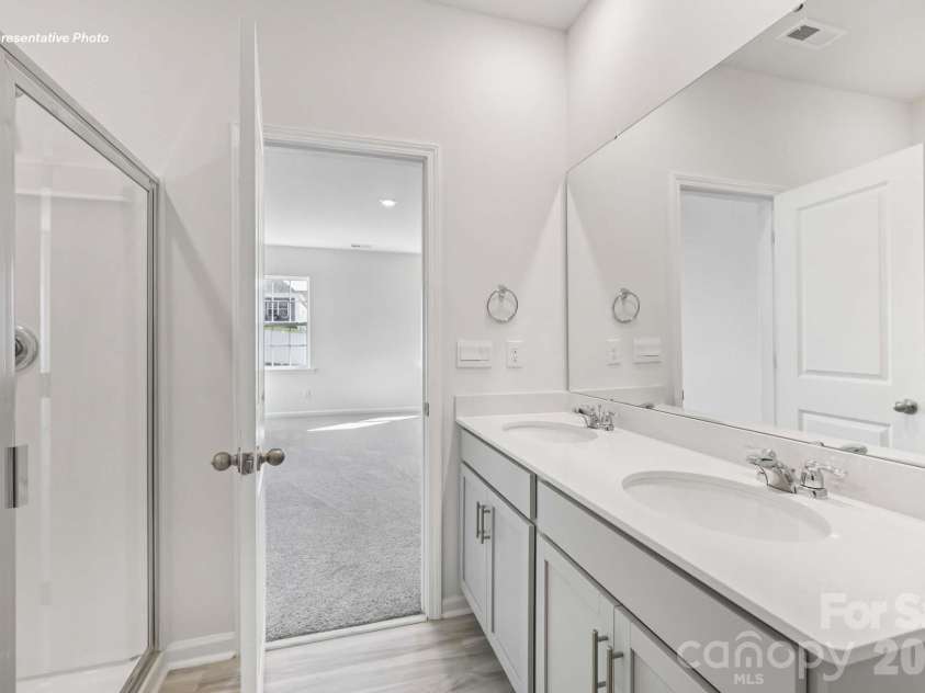 583 Dazzle Loop, Newton, NC 28658.  MLS# CAR4358377, YatesRealty ID 4412. 
