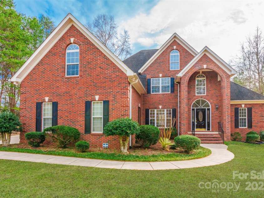 606 Elmhurst Drive, Fort Mill, SC 29715.  MLS# CAR4218724, YatesRealty ID 4412. 