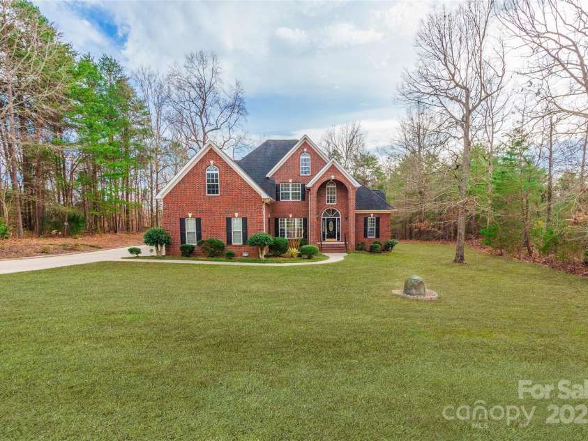 606 Elmhurst Drive, Fort Mill, SC 29715.  MLS# CAR4218724, YatesRealty ID 4412. 