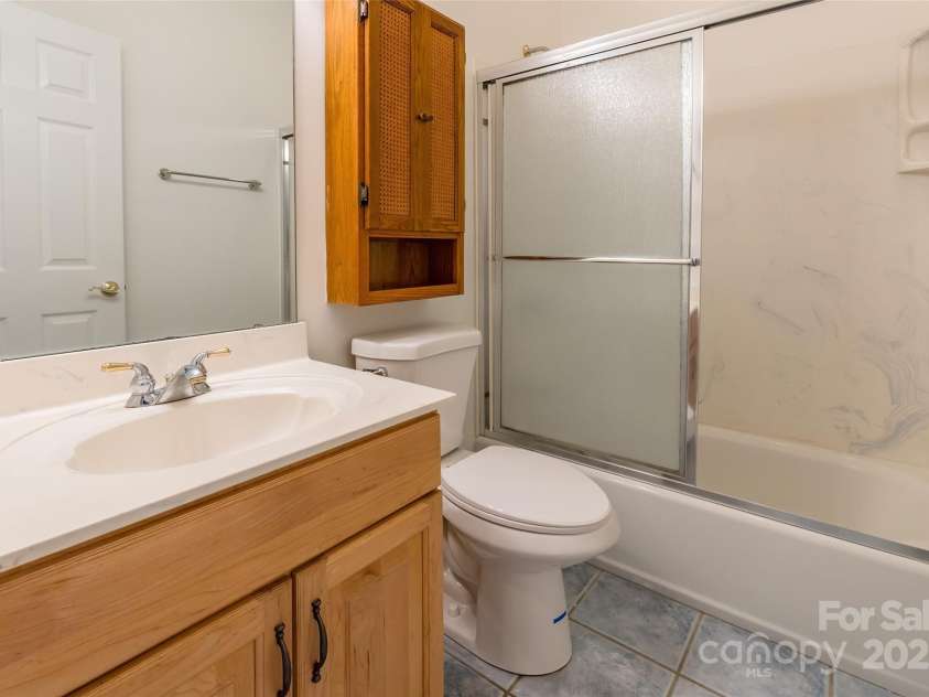 606 Elmhurst Drive, Fort Mill, SC 29715.  MLS# CAR4218724, YatesRealty ID 4412. 