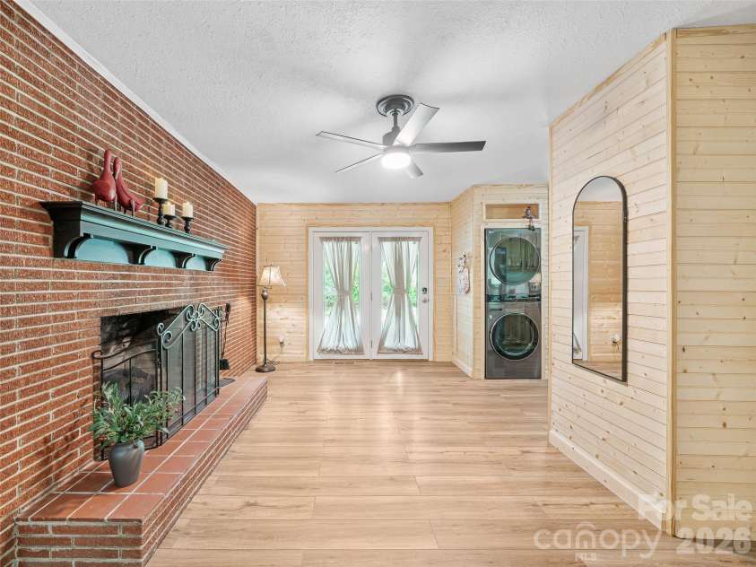 101 Sam Robertson Road, Burnsville, NC 28714.  MLS# CAR4414311, YatesRealty ID 44120. 