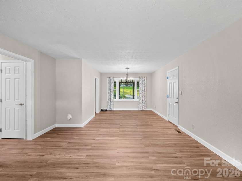 101 Sam Robertson Road, Burnsville, NC 28714.  MLS# CAR4414311, YatesRealty ID 44120. 