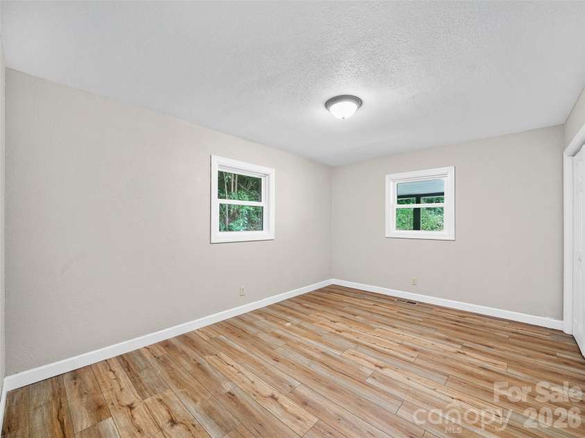 101 Sam Robertson Road, Burnsville, NC 28714.  MLS# CAR4414311, YatesRealty ID 44120. 