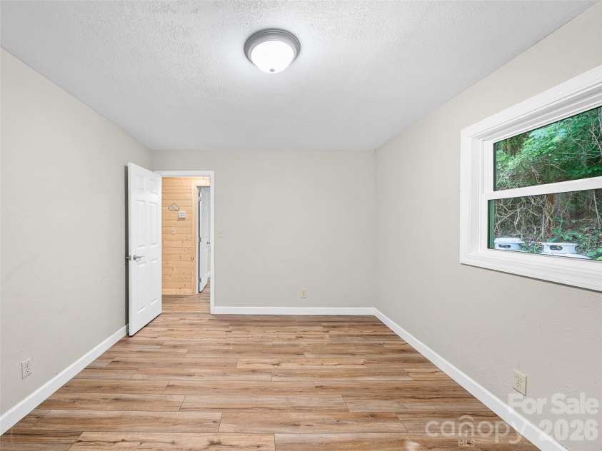 101 Sam Robertson Road, Burnsville, NC 28714.  MLS# CAR4414311, YatesRealty ID 44120. 