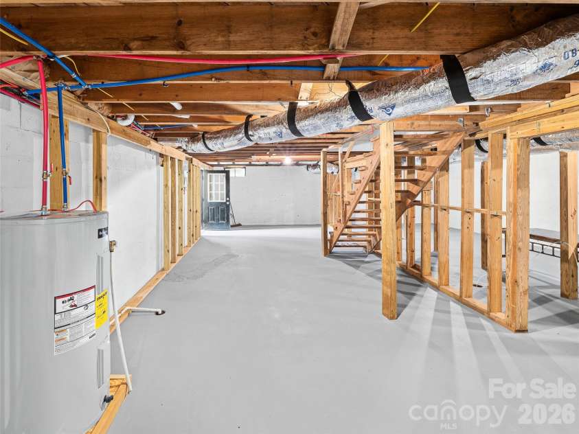 101 Sam Robertson Road, Burnsville, NC 28714.  MLS# CAR4414311, YatesRealty ID 44120. 