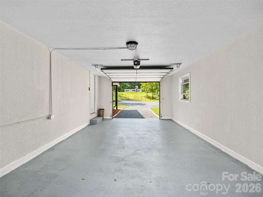 101 Sam Robertson Road, Burnsville, NC 28714.  MLS# CAR4414311, YatesRealty ID 44120. 