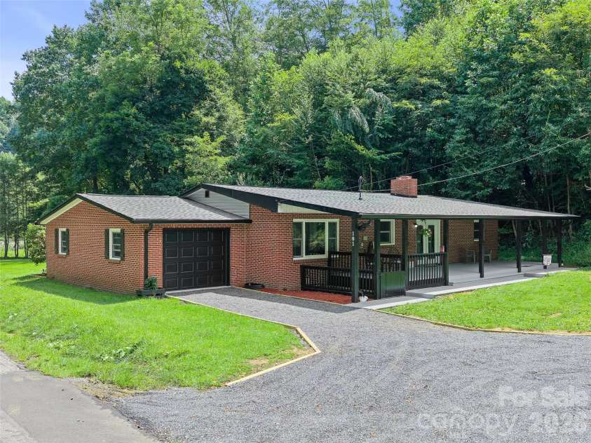 101 Sam Robertson Road, Burnsville, NC 28714.  MLS# CAR4414311, YatesRealty ID 44120. 