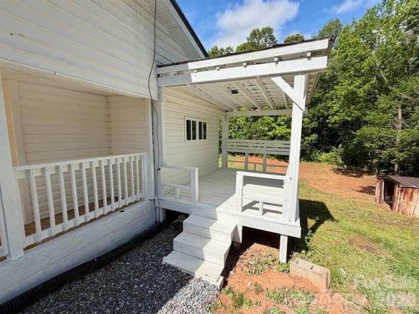 4685 Harmony Highway, Hamptonville, NC 27020.  MLS# CAR4413289, YatesRealty ID 44121. 