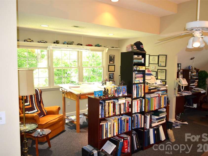 4721 Kuykendall Road, Charlotte, NC 28270.  MLS# CAR4413764, YatesRealty ID 44123. Bonus Nook