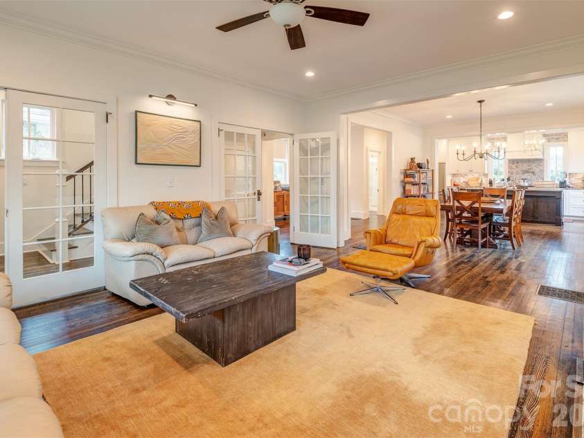 43 Walton Street, Asheville, NC 28801.  MLS# CAR4414367, YatesRealty ID 44124. 