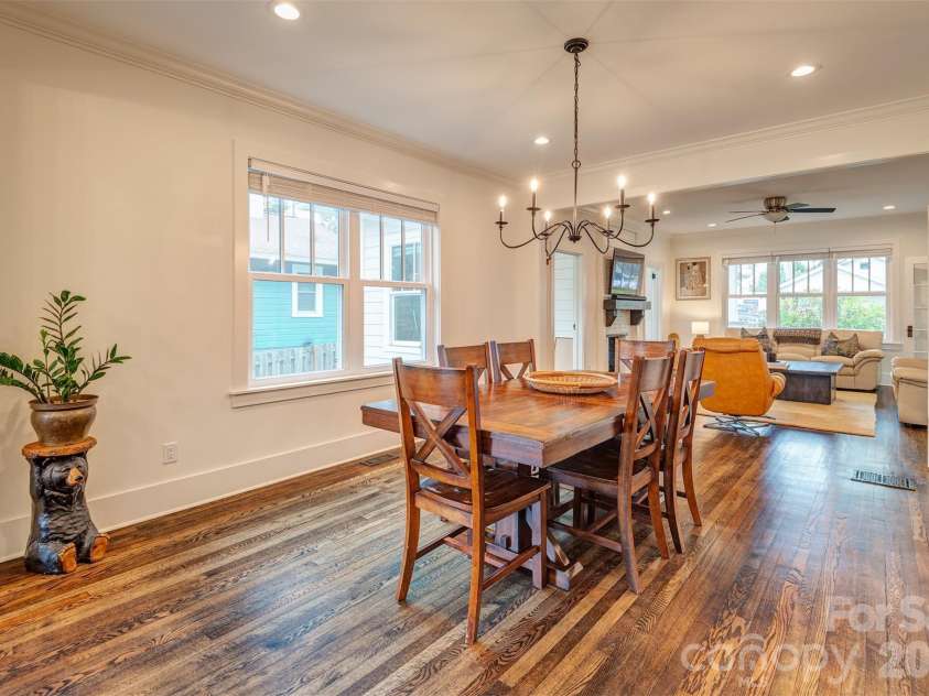 43 Walton Street, Asheville, NC 28801.  MLS# CAR4414367, YatesRealty ID 44124. 