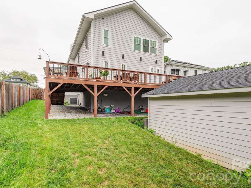 43 Walton Street, Asheville, NC 28801.  MLS# CAR4414367, YatesRealty ID 44124. 