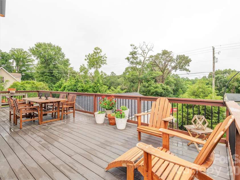 43 Walton Street, Asheville, NC 28801.  MLS# CAR4414367, YatesRealty ID 44124. 