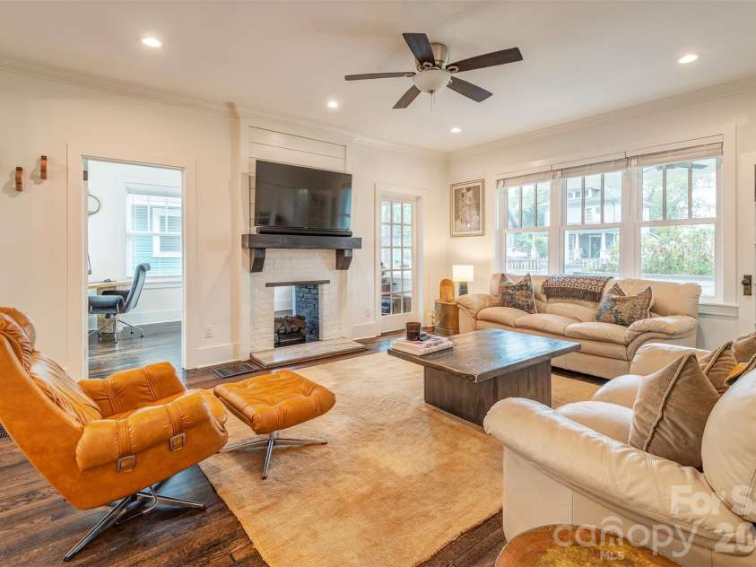 43 Walton Street, Asheville, NC 28801.  MLS# CAR4414367, YatesRealty ID 44124. Double sided fire place
