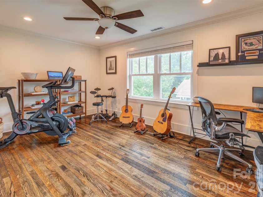 43 Walton Street, Asheville, NC 28801.  MLS# CAR4414367, YatesRealty ID 44124. Second bedroom upper level