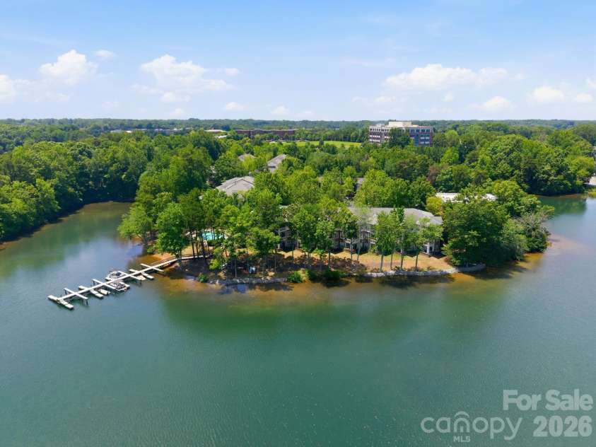 915 Northeast Drive, Davidson, NC 28036.  MLS# CAR4396238, YatesRealty ID 44126. 