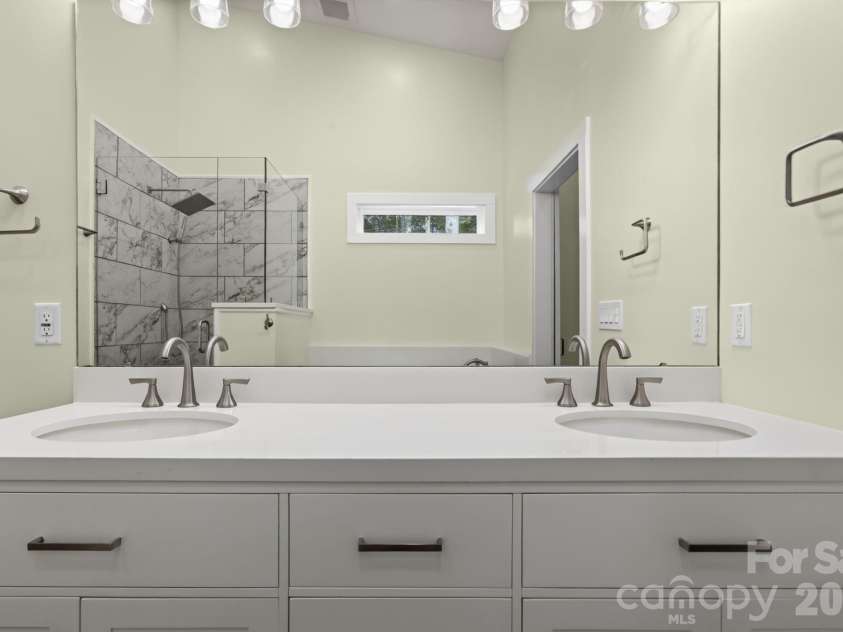 1008 Bell Mountain Road, Zirconia, NC 28790.  MLS# CAR4407045, YatesRealty ID 44128. Primary Bath