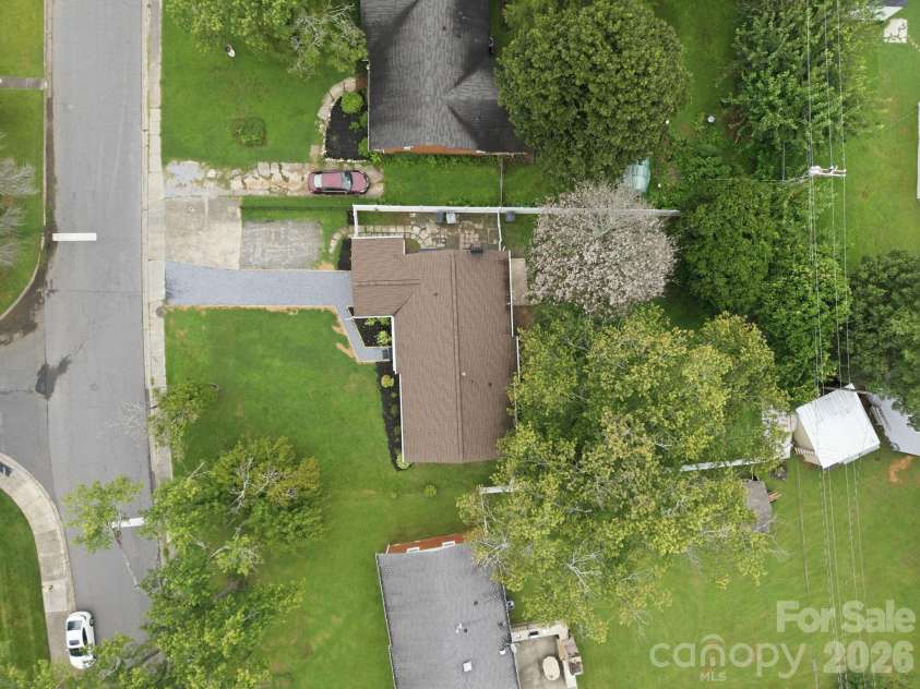 4100 Sudbury Road, Charlotte, NC 28205.  MLS# CAR4412005, YatesRealty ID 44129. 