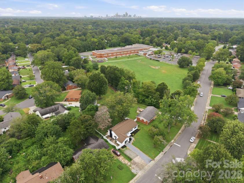 4100 Sudbury Road, Charlotte, NC 28205.  MLS# CAR4412005, YatesRealty ID 44129. 