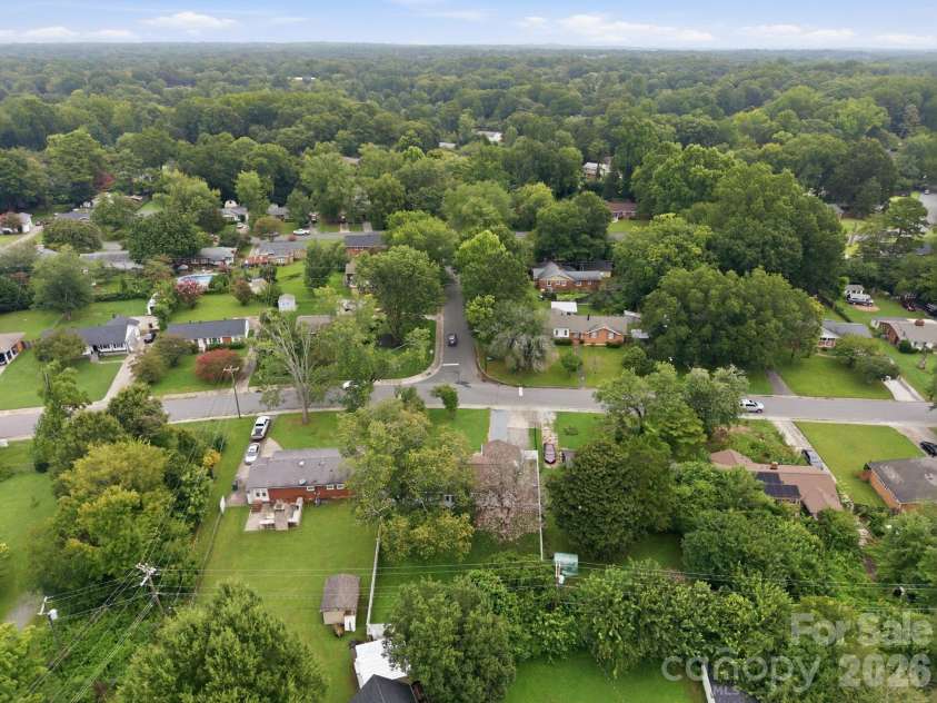 4100 Sudbury Road, Charlotte, NC 28205.  MLS# CAR4412005, YatesRealty ID 44129. 