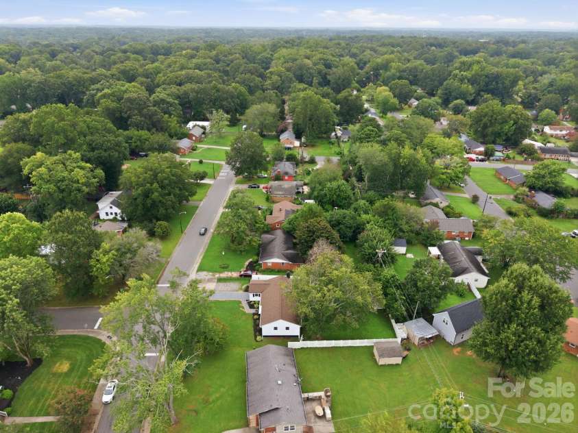 4100 Sudbury Road, Charlotte, NC 28205.  MLS# CAR4412005, YatesRealty ID 44129. 
