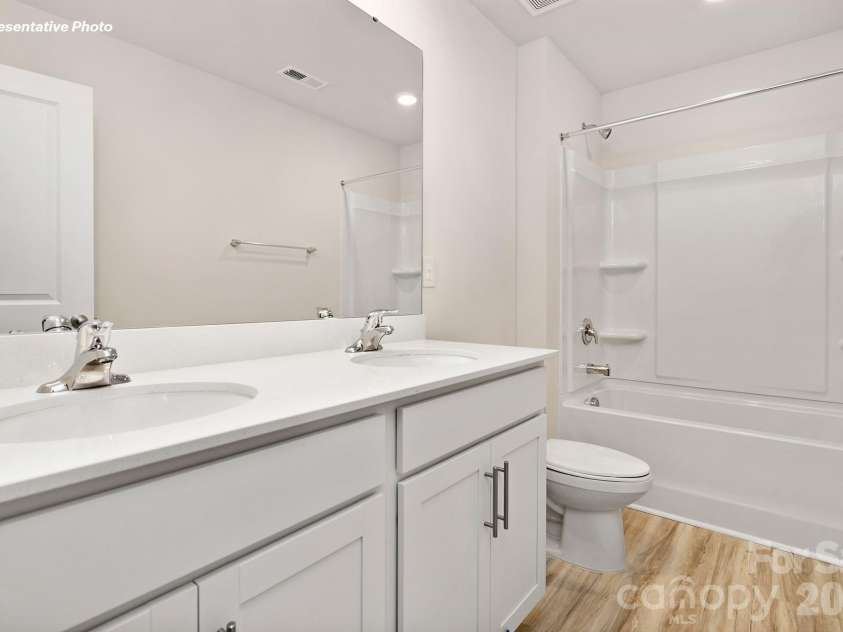 517 Dazzle Loop, Newton, NC 28568.  MLS# CAR4358393, YatesRealty ID 4413. 
