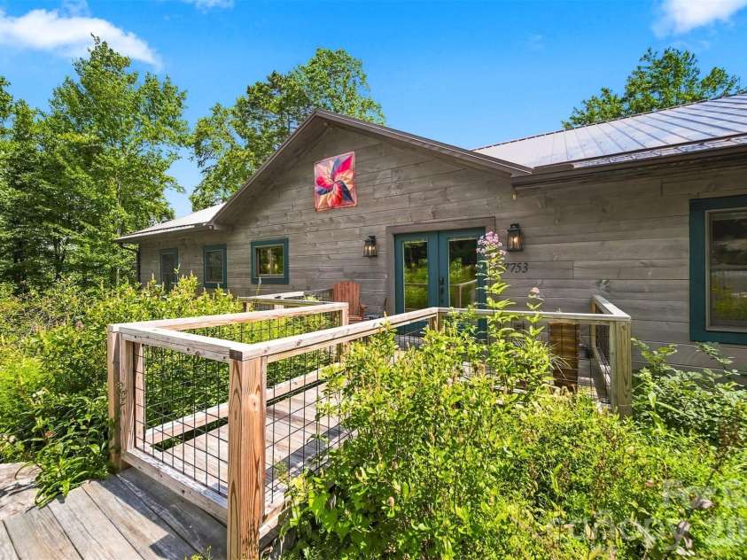 7753 Parks Mountain Drive, Newland, NC 28657.  MLS# CAR4414344, YatesRealty ID 44130. 