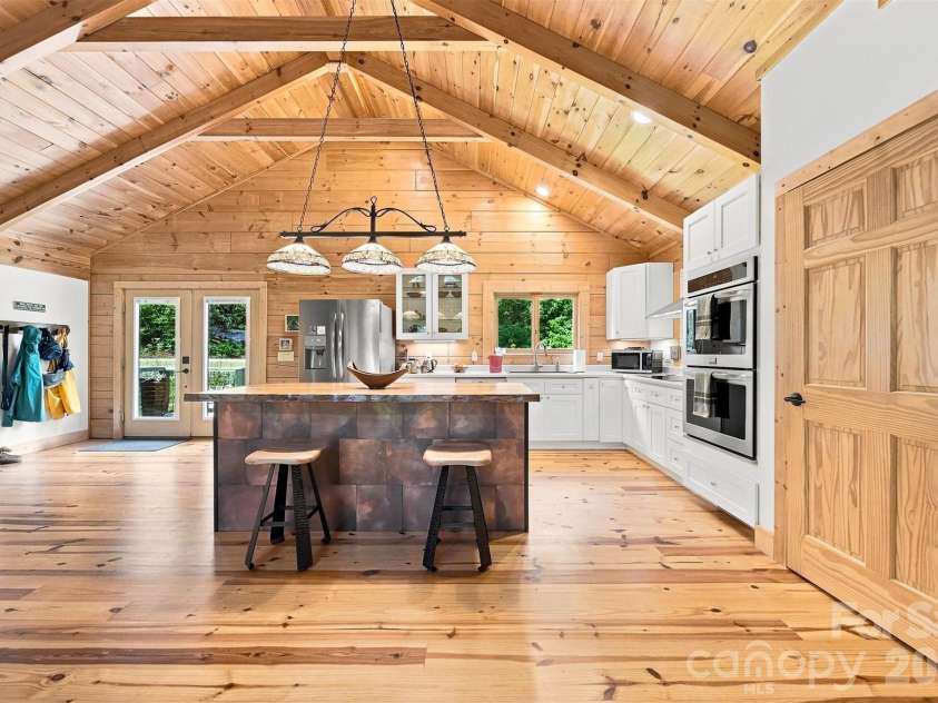 7753 Parks Mountain Drive, Newland, NC 28657.  MLS# CAR4414344, YatesRealty ID 44130. 