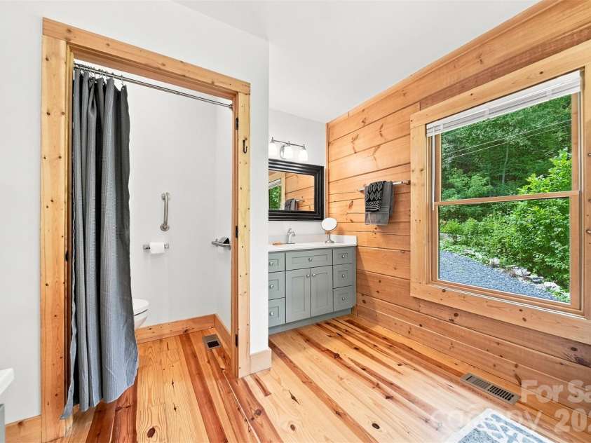 7753 Parks Mountain Drive, Newland, NC 28657.  MLS# CAR4414344, YatesRealty ID 44130. 