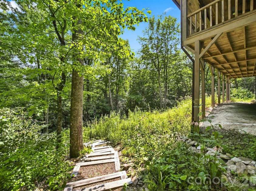7753 Parks Mountain Drive, Newland, NC 28657.  MLS# CAR4414344, YatesRealty ID 44130. 