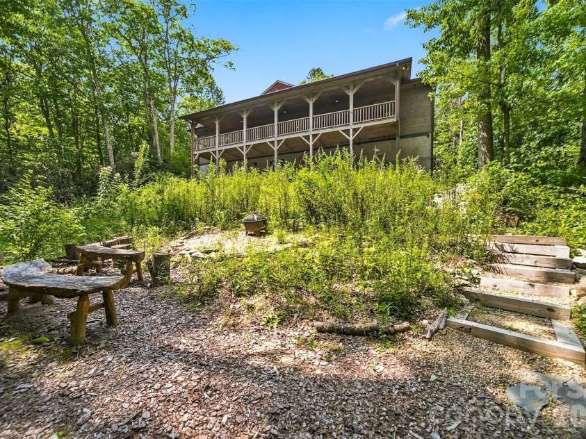 7753 Parks Mountain Drive, Newland, NC 28657.  MLS# CAR4414344, YatesRealty ID 44130. 