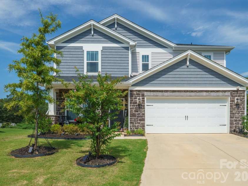 109 Drover Drive, Mooresville, NC 28115.  MLS# CAR4414628, YatesRealty ID 44134. 