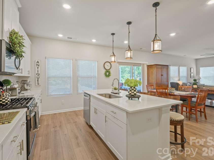 109 Drover Drive, Mooresville, NC 28115.  MLS# CAR4414628, YatesRealty ID 44134. 
