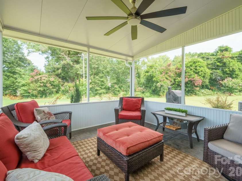 109 Drover Drive, Mooresville, NC 28115.  MLS# CAR4414628, YatesRealty ID 44134. 