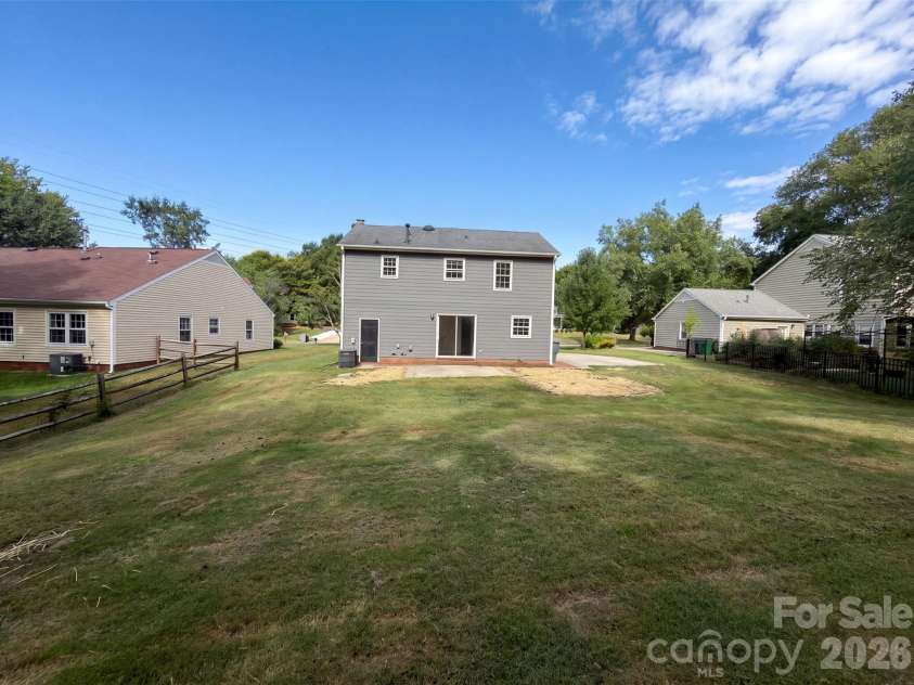 8909 Danson Drive, Charlotte, NC 28277.  MLS# CAR4414272, YatesRealty ID 44135. 