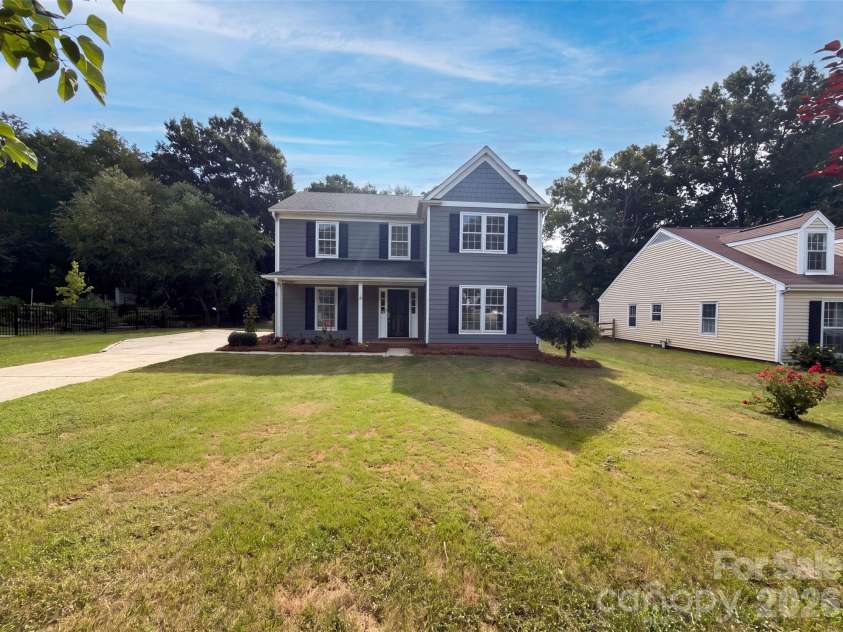 8909 Danson Drive, Charlotte, NC 28277.  MLS# CAR4414272, YatesRealty ID 44135. 