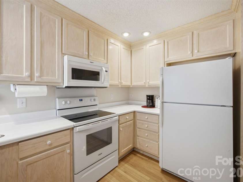 211 Peachtree Street, Belmont, NC 28012.  MLS# CAR4413887, YatesRealty ID 44136. 