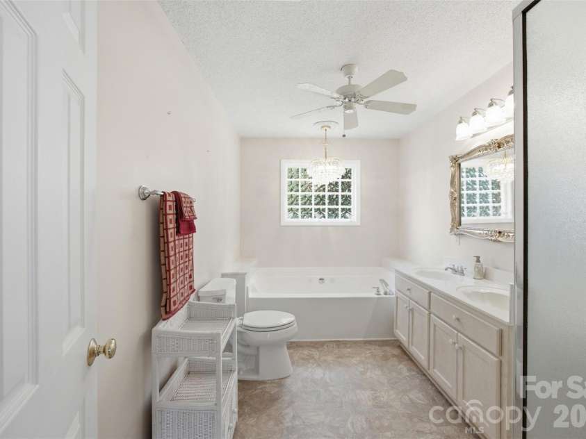 211 Peachtree Street, Belmont, NC 28012.  MLS# CAR4413887, YatesRealty ID 44136. 