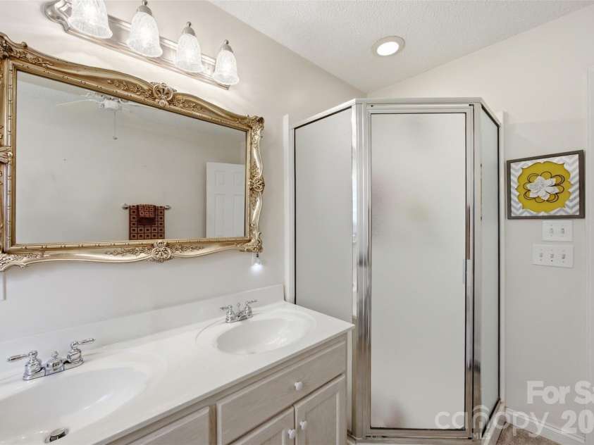211 Peachtree Street, Belmont, NC 28012.  MLS# CAR4413887, YatesRealty ID 44136. 