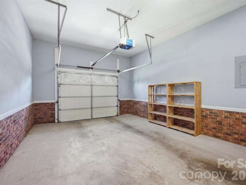 211 Peachtree Street, Belmont, NC 28012.  MLS# CAR4413887, YatesRealty ID 44136. 