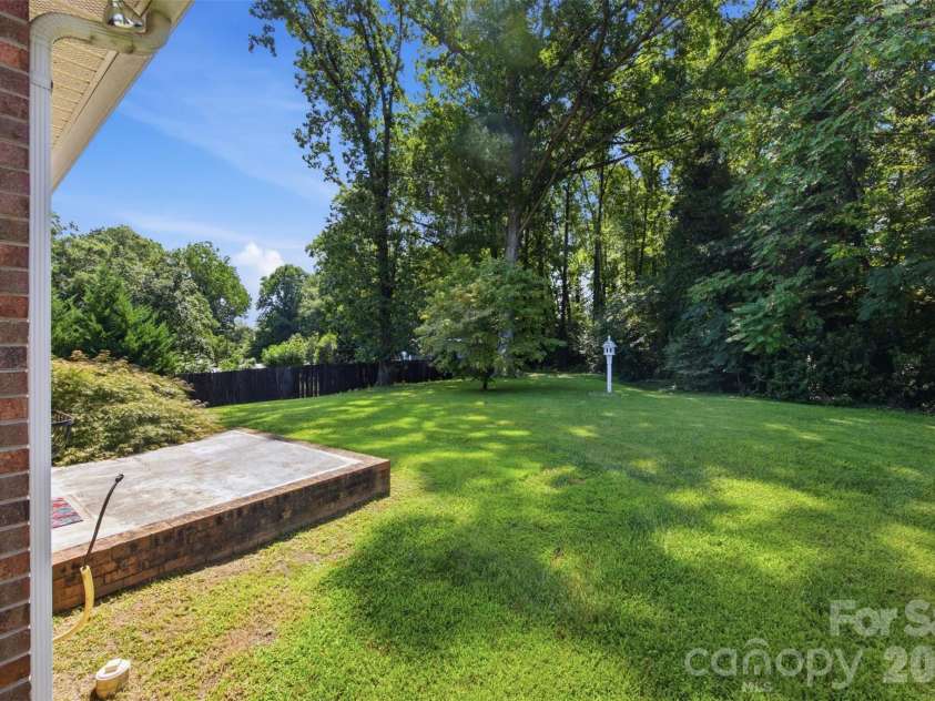 211 Peachtree Street, Belmont, NC 28012.  MLS# CAR4413887, YatesRealty ID 44136. 