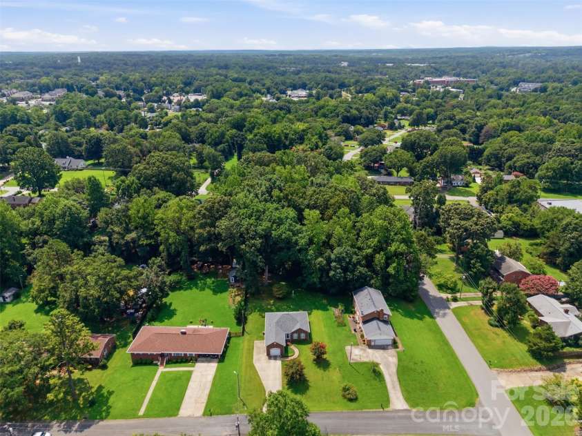 211 Peachtree Street, Belmont, NC 28012.  MLS# CAR4413887, YatesRealty ID 44136. 