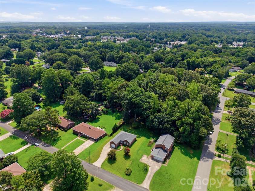 211 Peachtree Street, Belmont, NC 28012.  MLS# CAR4413887, YatesRealty ID 44136. 