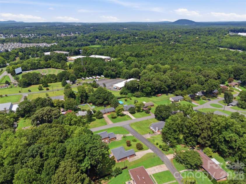 211 Peachtree Street, Belmont, NC 28012.  MLS# CAR4413887, YatesRealty ID 44136. 