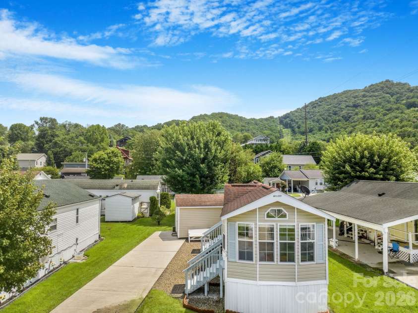 53 Strollers Lane, Waynesville, NC 28785.  MLS# CAR4413806, YatesRealty ID 44137. 