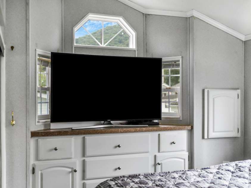 53 Strollers Lane, Waynesville, NC 28785.  MLS# CAR4413806, YatesRealty ID 44137. 