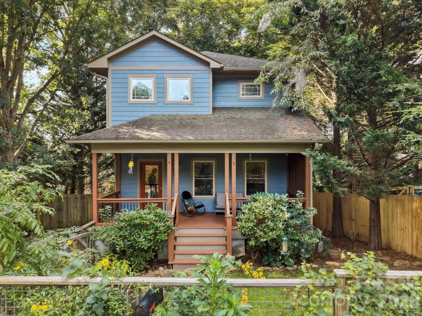 56 Harvard Place, Asheville, NC 28806.  MLS# CAR4412947, YatesRealty ID 44139. 